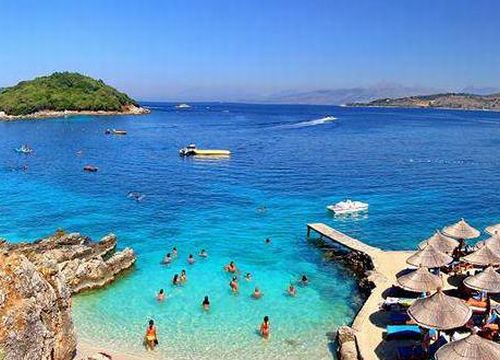 Ksamil: spiaggia 