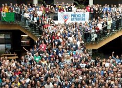 FOTO DI GRUPPO AL POLYGLOT